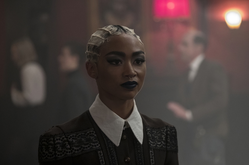 DiscussingFilm @DiscussingFilm - Sm Tati Gabrielle has been cast as Jade in  'MORTAL KOMBAT 2'. (Source: click.email.hollywoodreporter.com/? tl 396  1,662 For the movie sequel. - iFunny