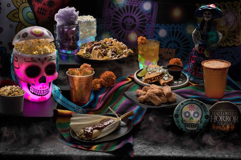 USH HHN 2022 - Plaza de los Muertos Offerings